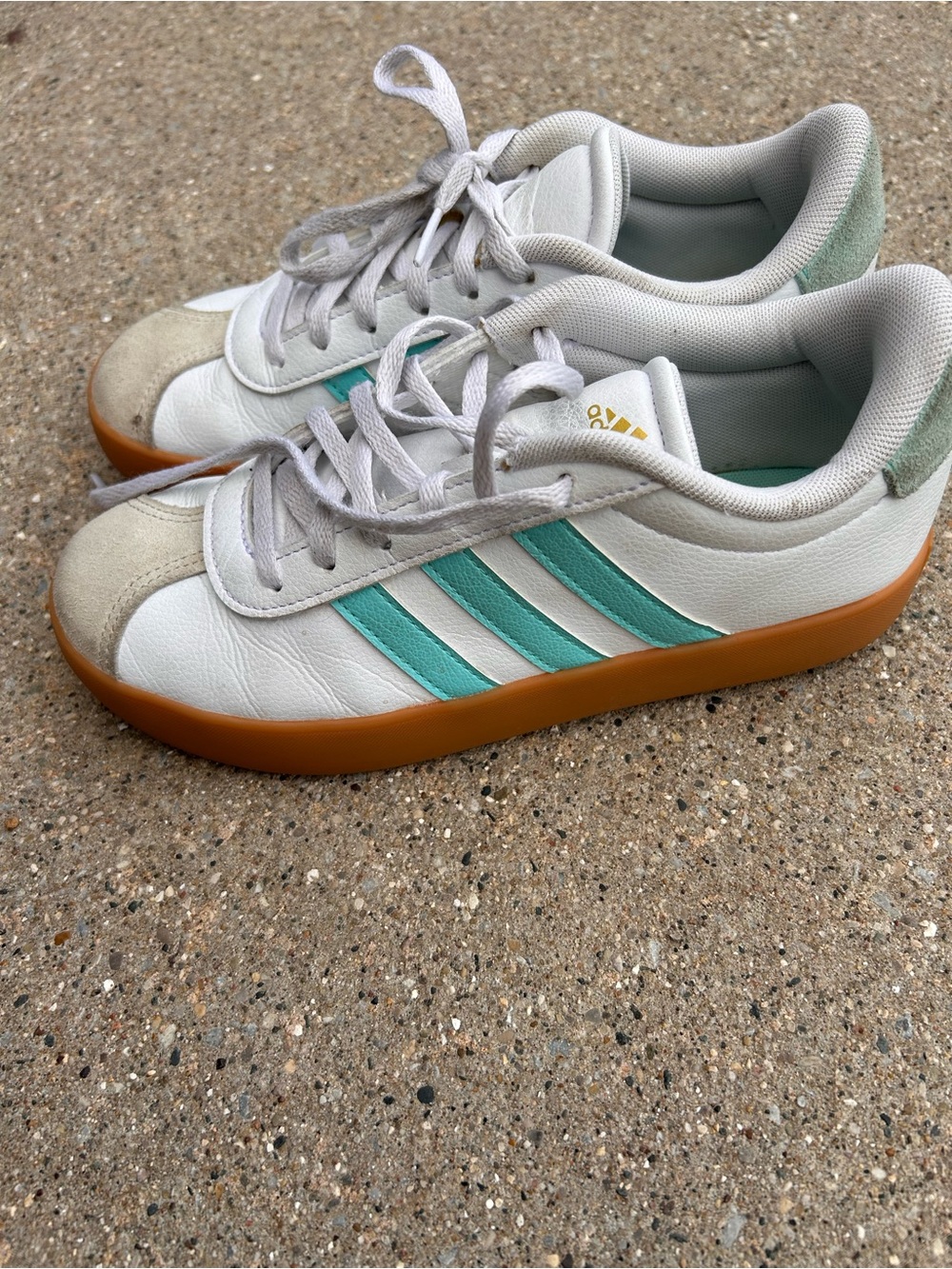 adidas Women’s White Sneakers with Teal Stripes and Gum Outsole